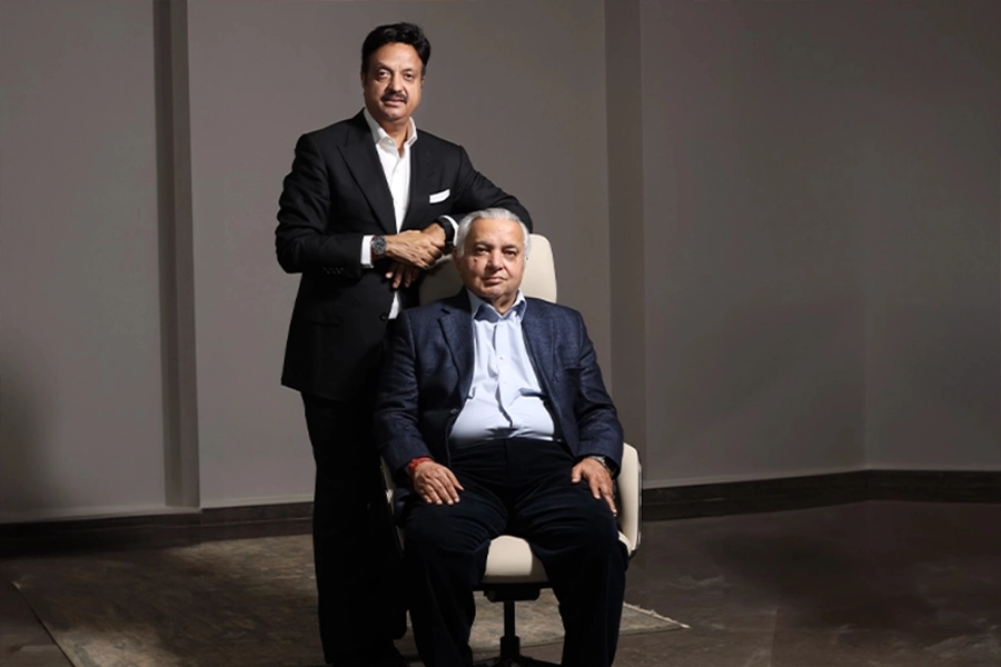Aarize Group team members and workplace culture